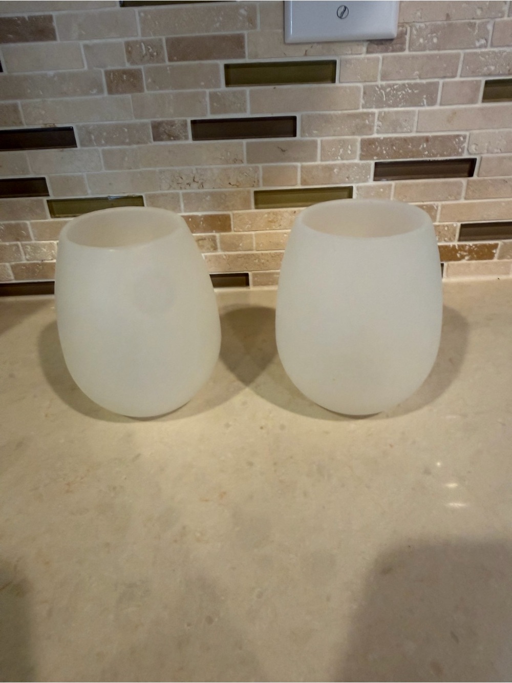 2 Silicone Squishy Cups Wine Cups Tumblers Pool Boat Outdoors White